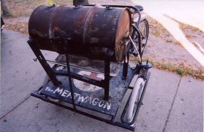 BBQ meatwagon – Marty the bartender kept the crowd fed